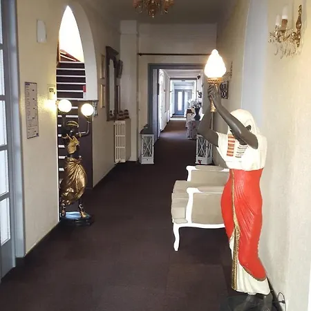 De La Cloche Sp Hotel