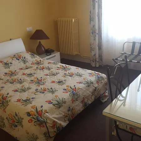 De La Cloche Sp Hotel Reims